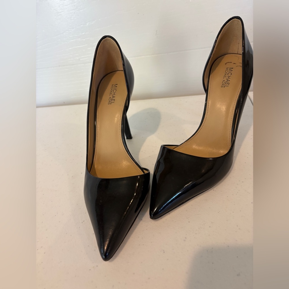 Michael Kors Glossy Black Heels. size 7.5
3inch heel